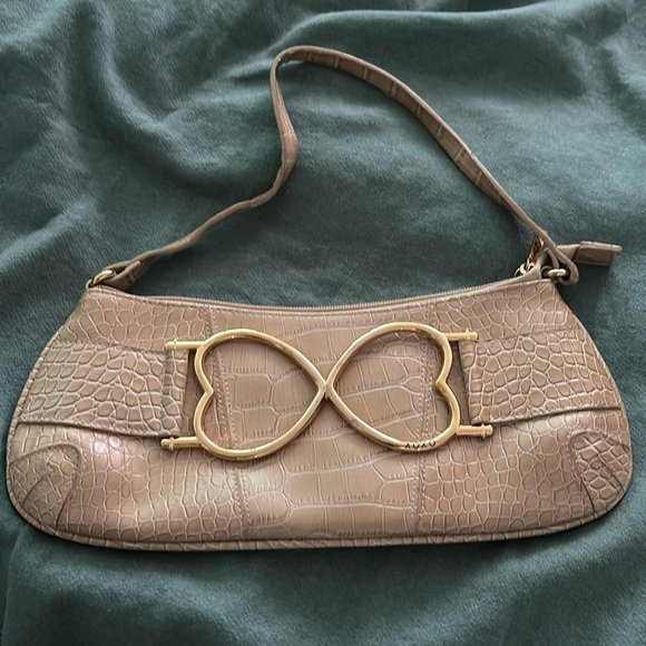 Xoxo faux croc skin leather yak shoulder bag with gold hardware - Picture 4 of 14